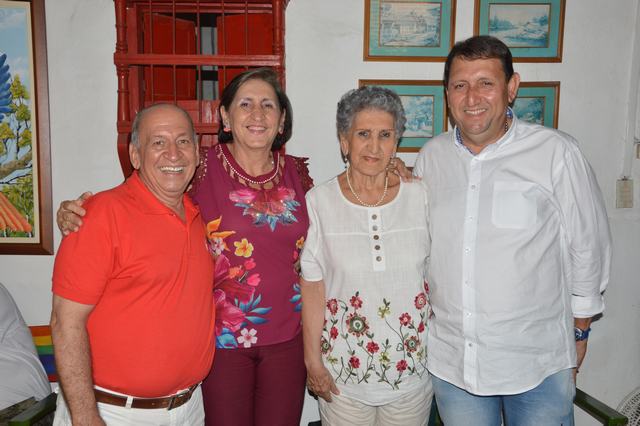 Jorgito Rojas, Leonor Huergo, Tereza Huergo y Juan Pablo Salgado.